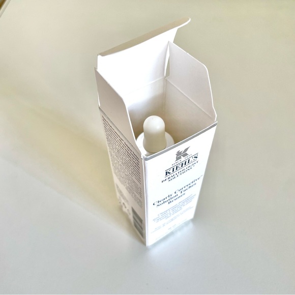 Kiehl’s CLEARLY CORRECTIVE DARK SPOT 50ml - Picture 6 of 9